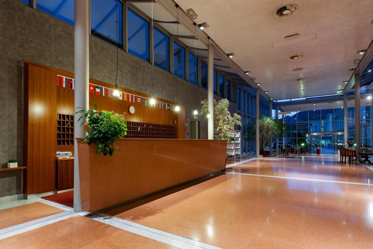 Grand Hotel Rogaska Premium โรกัชกา สลาทินา ภายนอก รูปภาพ